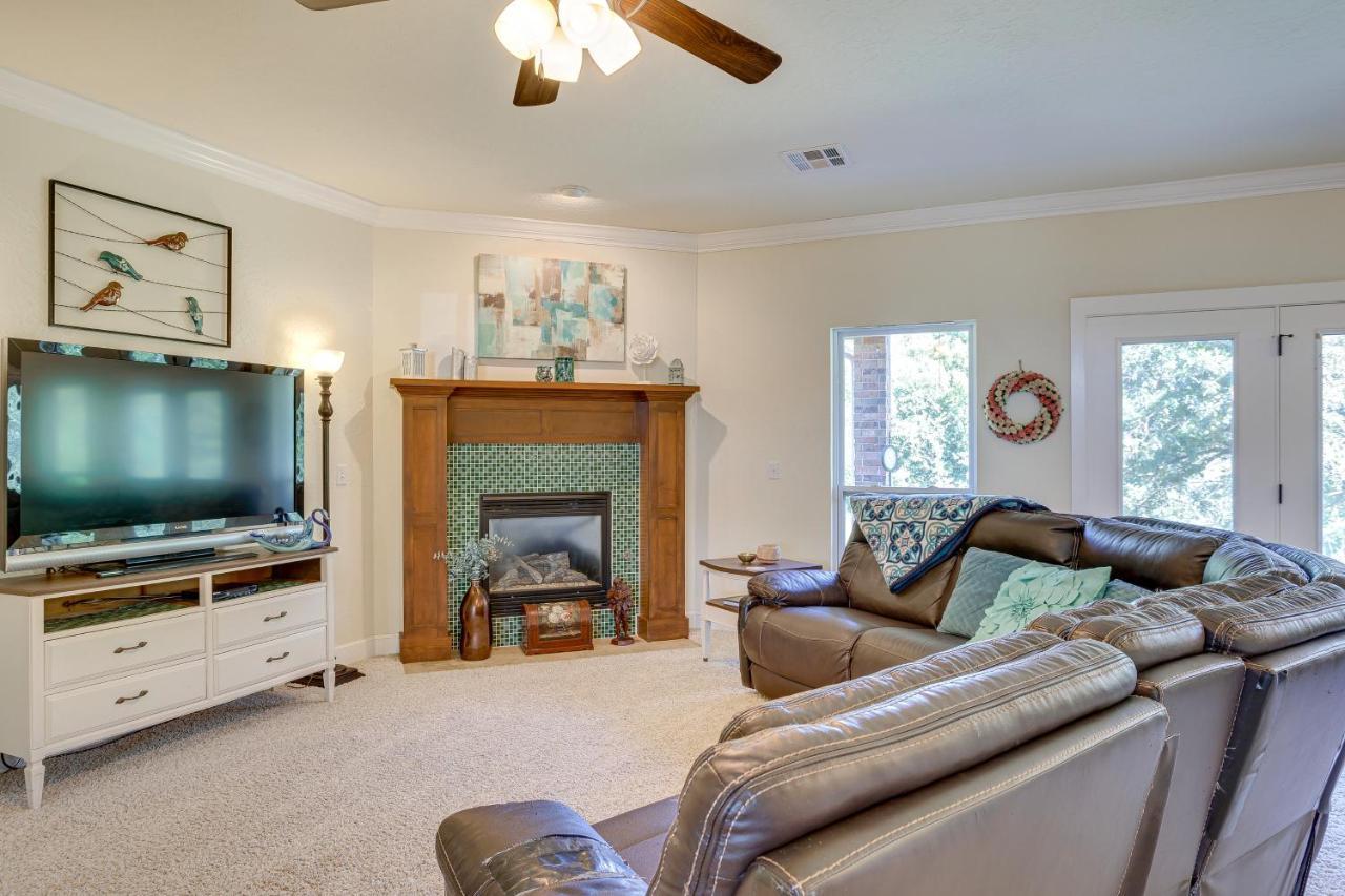 Quaint Noble Home 6 Mi To University Of Oklahoma! Norman Esterno foto